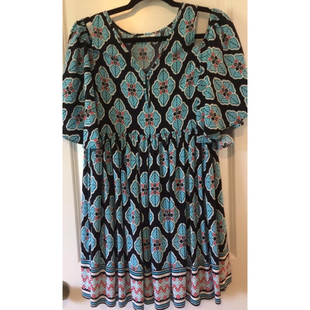 Crown & Ivy open shoulder dress. V-neck.